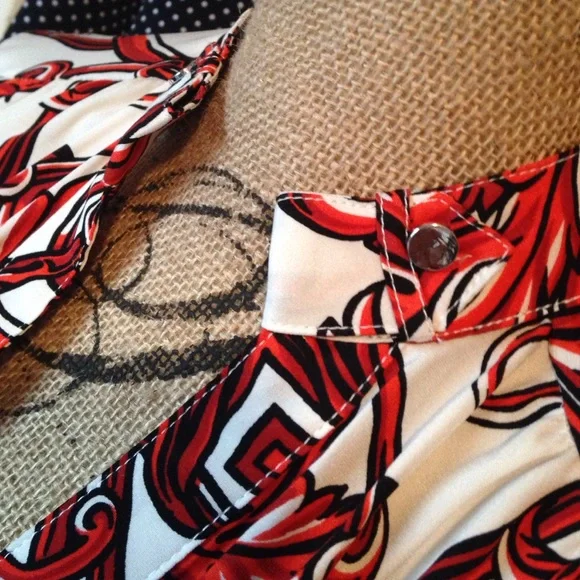 Cache Blouse - Picture 2 of 4